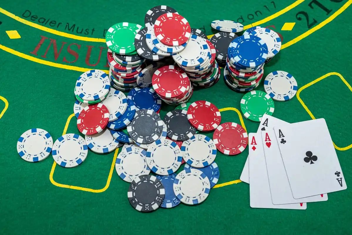 Antarmuka taruhan sepak bola dan bulutangkis tersedia bagi pengguna setelah pendaftaran